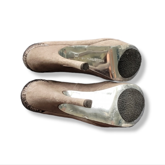 Halston Taupe Suede Platform Heels, 6 - Picture 7 of 8